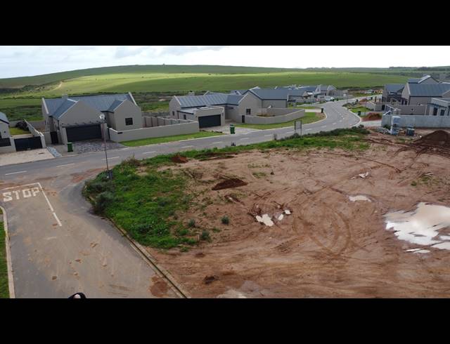 3 BEDROOM PACKAGE HOME FOR SALE IN VREDENBURG
